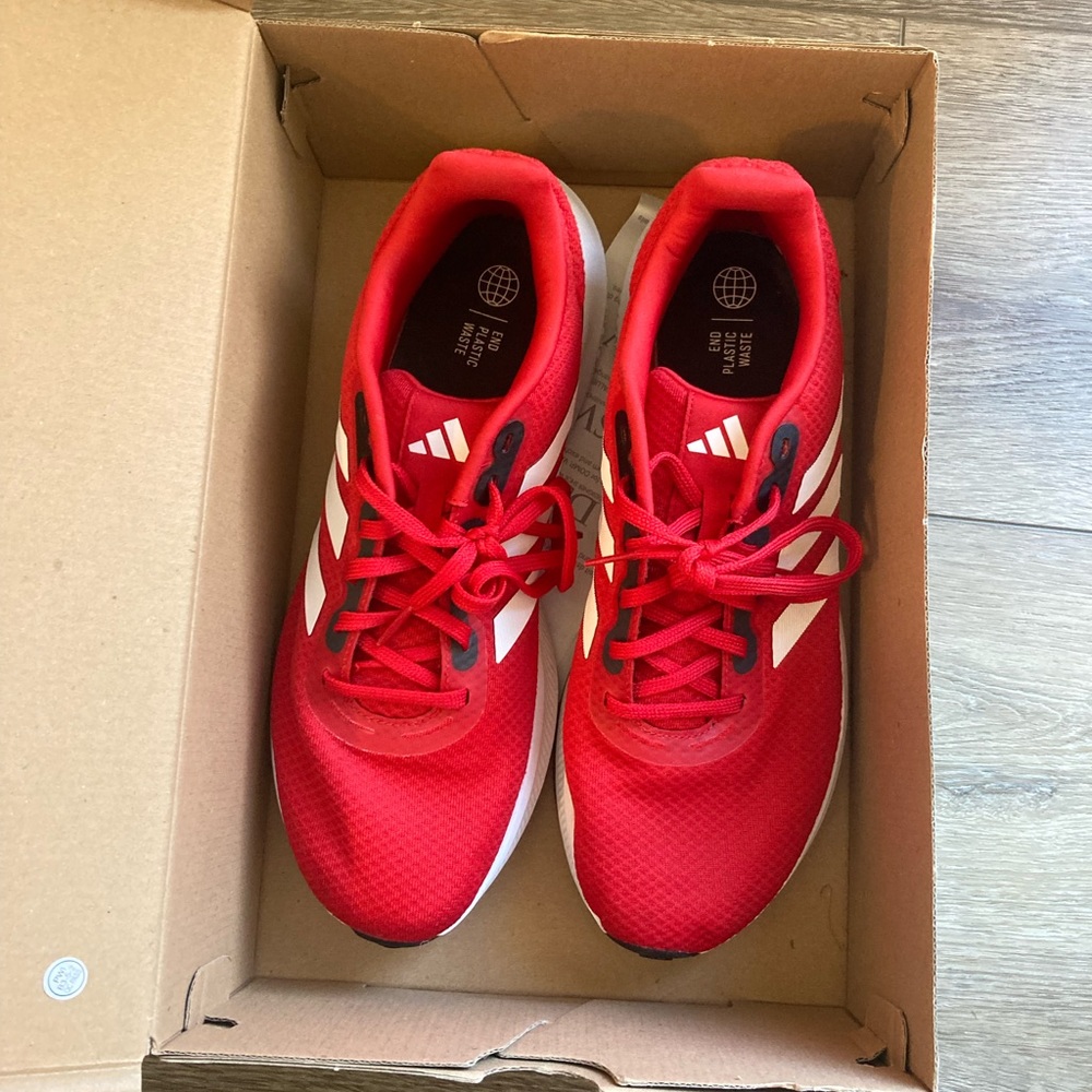 Adidas Run Falcon 3.0. Half size too small for me. Men’s size 11.